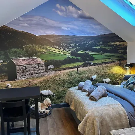 At Posh Garage Holiday home