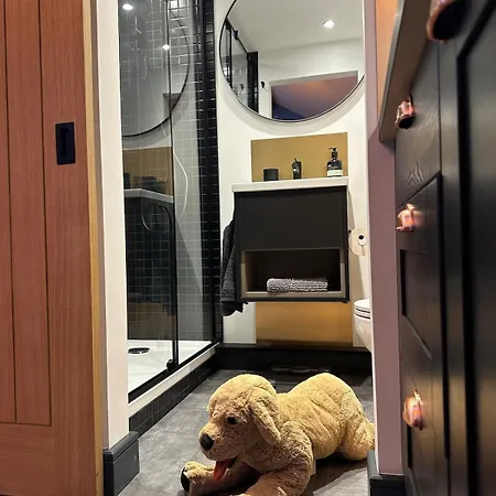 Ferienhaus At Posh Garage *