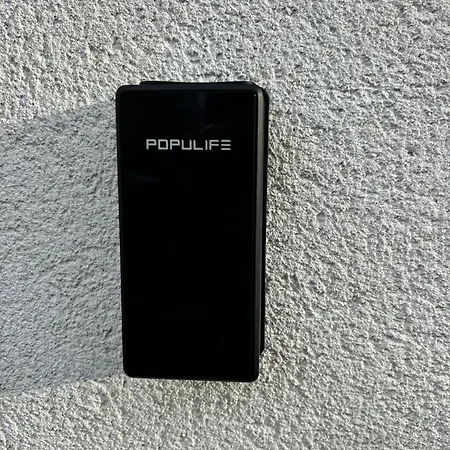 At Posh Garage Casa de Férias *