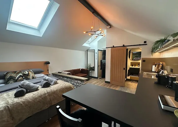 At Posh Garage Dom wakacyjny *